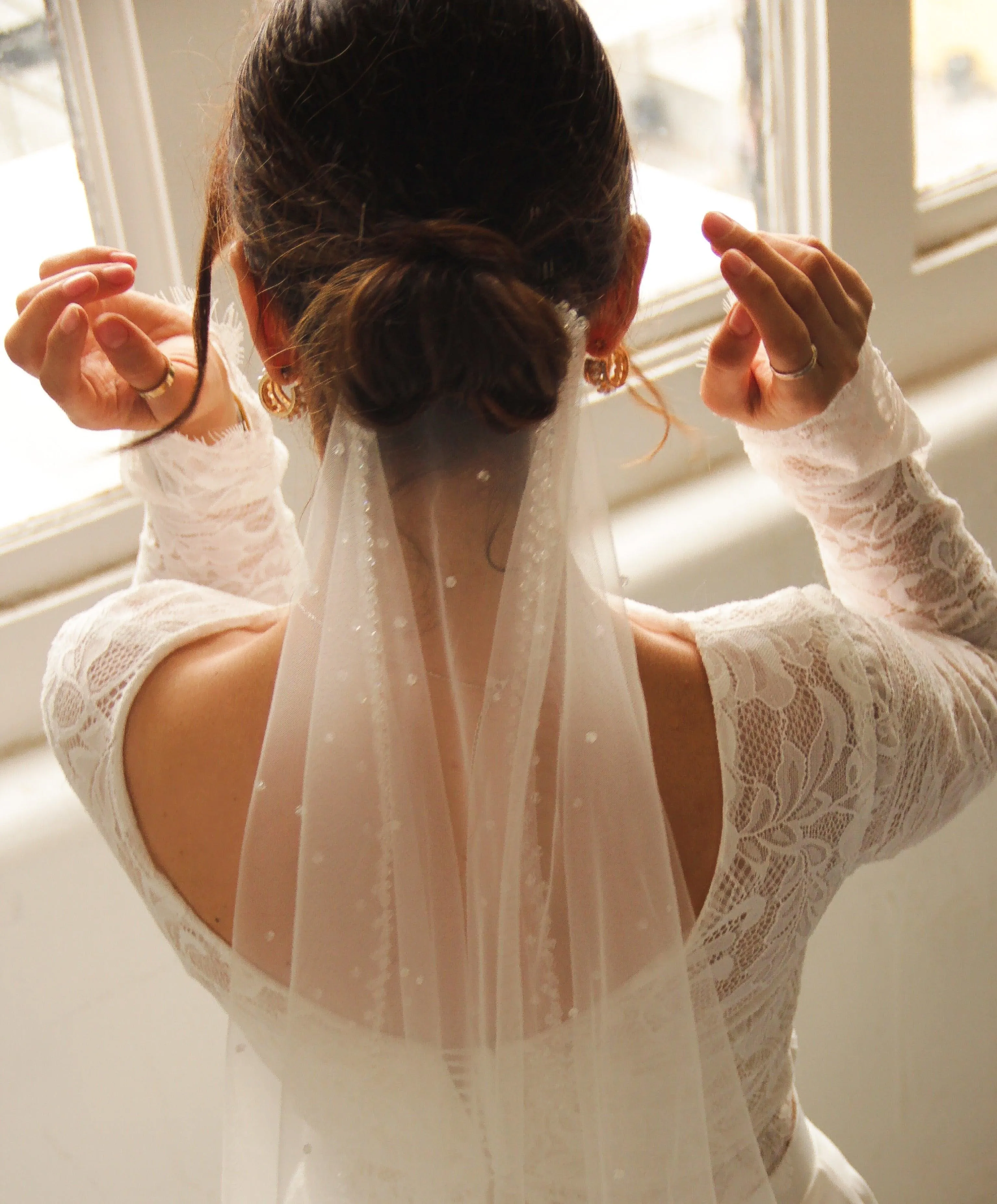 Crystal Fingertips Wedding Veil